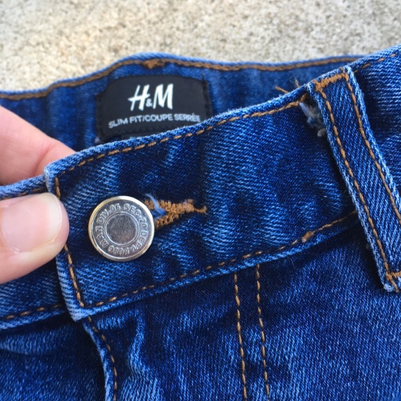 EUC H&M slim fit denim Bermuda shorts - Picture 4 of 12